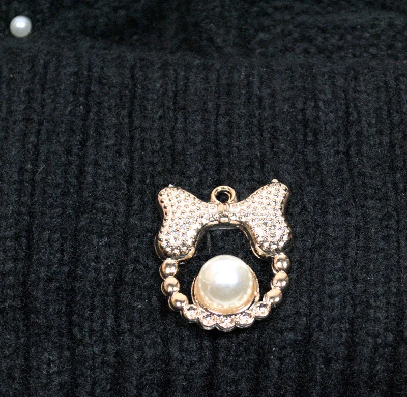 Fashion Thermal Pearl Beanie Hats Wholesale