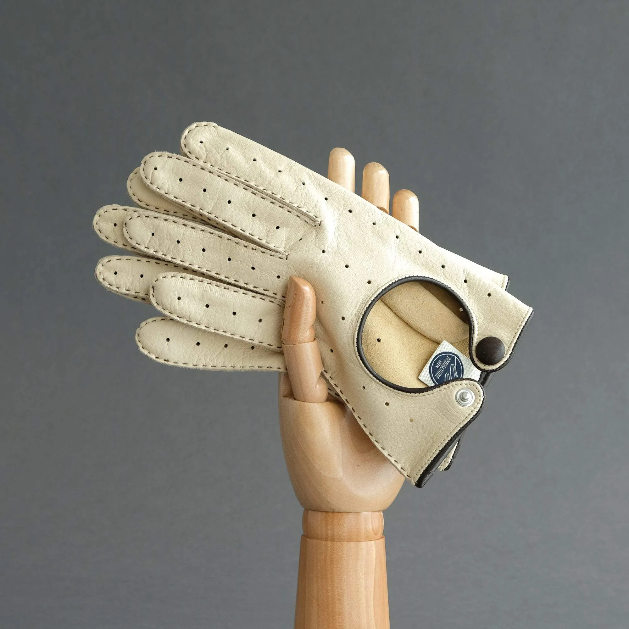 Gentlemen's Unlined Driving Gloves from Beige Deerskin